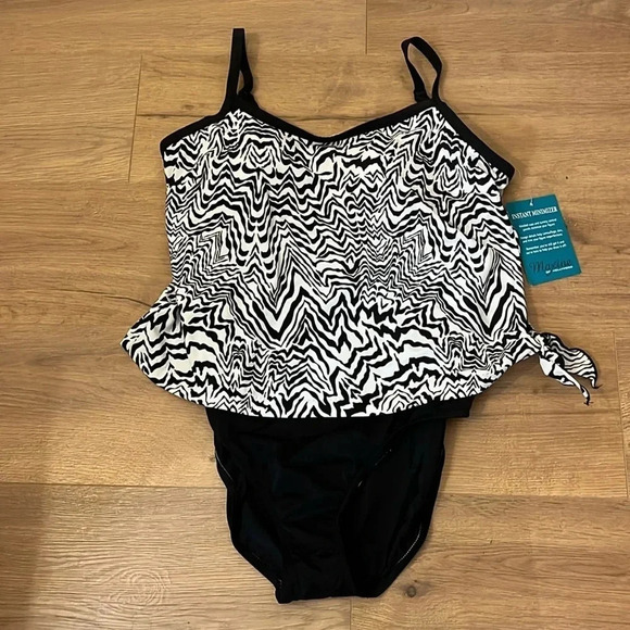 Maxine of Hollywood | New One piece swimsuit/bathing suit Tummy Control size 18 - Picture 1 of 8